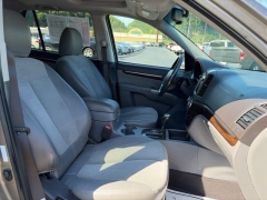 Used 2012  Hyundai Santa Fe 4d SUV FWD SE at Clutts Auto Sales near Hazard&comma; KY