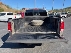 Used 2006  Nissan Titan 4WD King Cab SE FFV at Clutts Auto Sales near Hazard&comma; KY