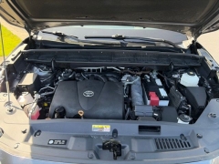 Used 2022  Toyota Highlander LE FWD at Clutts Auto Sales near Hazard&comma; KY