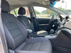 Used 2015 Chevrolet Cruze 4d Sedan LT w/1LT Auto at Clutts Auto Sales near Hazard, KY