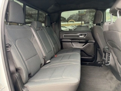 Used 2022  Ram 1500 4WD Big Horn Crew Cab 5'7" Box at Clutts Auto Sales near Hazard&comma; KY