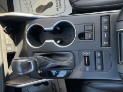 Used 2022  Toyota Highlander XLE AWD at Clutts Auto Sales near Hazard&comma; KY