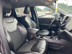 Used 2019 Jeep Cherokee 4d SUV 4WD Latitude Plus 2.4L at Clutts Auto Sales near Hazard, KY