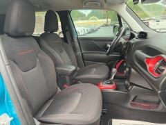 Used 2019  Jeep Renegade 4d SUV 4WD Trailhawk at Clutts Auto Sales near Hazard&comma; KY