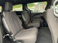 Used 2023  Chrysler Pacifica Touring FWD at Clutts Auto Sales near Hazard&comma; KY