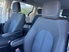 Used 2022  Chrysler Voyager LX FWD at Clutts Auto Sales near Hazard&comma; KY