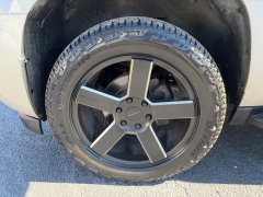 Used 2007  Chevrolet Suburban 1500 SUV 4WD LTZ at Clutts Auto Sales near Hazard&comma; KY
