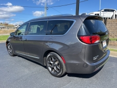 Used 2020 Chrysler Pacifica 4d Wagon Touring L at Clutts Auto Sales near Hazard, KY
