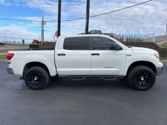 Used 2007  Toyota Tundra 4WD CrewMax Cab SR5 5&period;7L at Clutts Auto Sales near Hazard&comma; KY