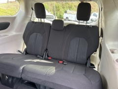 Used 2020  Chrysler Pacifica 4d Wagon Touring at Clutts Auto Sales near Hazard&comma; KY