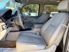 Used 2007  Chevrolet Suburban 1500 SUV 4WD LTZ at Clutts Auto Sales near Hazard&comma; KY