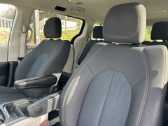 Used 2020  Chrysler Pacifica 4d Wagon Touring at Clutts Auto Sales near Hazard, KY