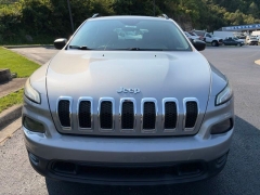 Used 2015  Jeep Cherokee 4d SUV 4WD Sport at Clutts Auto Sales near Hazard&comma; KY