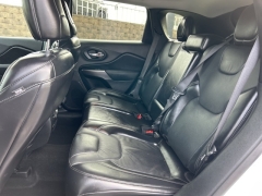 Used 2020 Jeep Cherokee 4d SUV 4WD Latitude Plus Altitude 3.2L at Clutts Auto Sales near Hazard, KY