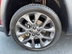 Used 2021  Jeep Compass 80th Anniversary 4x4 at Clutts Auto Sales near Hazard&comma; KY