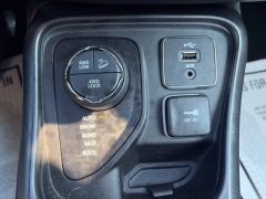 Used 2017  Jeep All-New Compass 4d SUV 4WD Trailhawk at Clutts Auto Sales near Hazard&comma; KY
