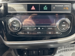 Used 2019  Mitsubishi Outlander 4d SUV FWD SE at Clutts Auto Sales near Hazard&comma; KY