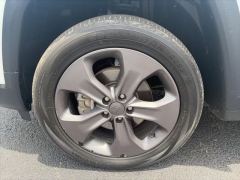 Used 2022  Jeep Compass Latitude Lux 4x4 at Clutts Auto Sales near Hazard&comma; KY