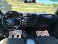 Used 2003  GMC Sonoma Pickup 4WD Crew Cab ZR5 at Clutts Auto Sales near Hazard&comma; KY