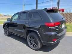 Used 2021  Jeep Grand Cherokee Laredo X 4x4 at Clutts Auto Sales near Hazard&comma; KY