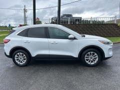 Used 2020 Ford Escape 4d SUV AWD SE at Clutts Auto Sales near Hazard, KY