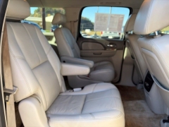Used 2007  Chevrolet Suburban 1500 SUV 4WD LTZ at Clutts Auto Sales near Hazard&comma; KY