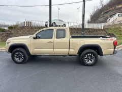 Used 2018  Toyota Tacoma 4WD Access Cab TRD Off-Road at Clutts Auto Sales near Hazard&comma; KY