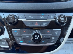 Used 2023  Chrysler Pacifica Touring L FWD at Clutts Auto Sales near Hazard&comma; KY