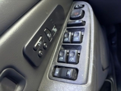 Used 2004  GMC Sierra 2500 4WD Crew Cab HD at Clutts Auto Sales near Hazard&comma; KY