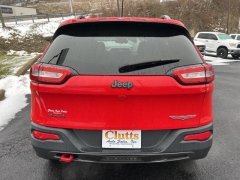Used 2017  Jeep Cherokee 4d SUV 4WD Trailhawk V6 at Clutts Auto Sales near Hazard&comma; KY