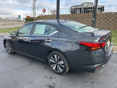 Used 2021  Nissan Altima 2&period;5 SV Sedan at Clutts Auto Sales near Hazard&comma; KY