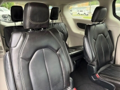 Used 2023  Chrysler Pacifica Touring L FWD at Clutts Auto Sales near Hazard&comma; KY