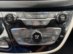 Used 2023  Chrysler Pacifica Touring L FWD at Clutts Auto Sales near Hazard&comma; KY
