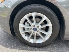 Used 2020 Ford Fusion 4d Sedan FWD SE 2.5L at Clutts Auto Sales near Hazard, KY