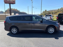 Used 2023  Chrysler Pacifica Touring L FWD at Clutts Auto Sales near Hazard&comma; KY