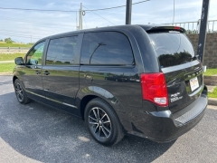Used 2017 Dodge Grand Caravan 4d Wagon SE at Clutts Auto Sales near Hazard, KY