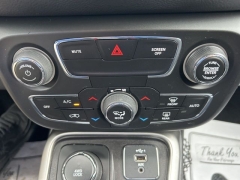 Used 2020  Jeep Compass 4d SUV 4WD Latitude at Clutts Auto Sales near Hazard&comma; KY