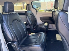 Used 2023  Chrysler Pacifica Touring L FWD at Clutts Auto Sales near Hazard&comma; KY