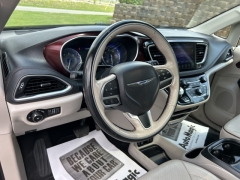 Used 2017 Chrysler Pacifica 4d Wagon Limited at Clutts Auto Sales near Hazard, KY