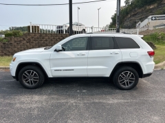 Used 2020 Jeep Grand Cherokee 4d SUV 4WD Laredo E at Clutts Auto Sales near Hazard, KY