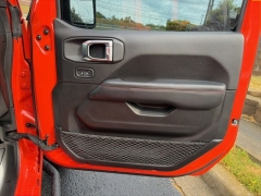 Used 2019  Jeep Wrangler Unlimited 4d SUV 4WD Rubicon at Clutts Auto Sales near Hazard&comma; KY
