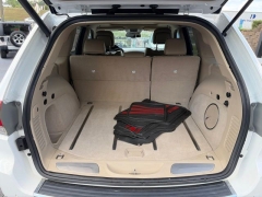 Used 2015  Jeep Grand Cherokee 4d SUV 4WD Overland at Clutts Auto Sales near Hazard&comma; KY