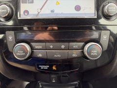 Used 2017  Nissan Rogue 4d SUV AWD SL at Clutts Auto Sales near Hazard&comma; KY