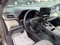 Used 2023  Toyota Sienna LE FWD 8-Passenger at Clutts Auto Sales near Hazard&comma; KY