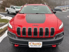 Used 2017  Jeep Cherokee 4d SUV 4WD Trailhawk V6 at Clutts Auto Sales near Hazard&comma; KY