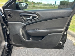 Used 2016  Chrysler 200 4d Sedan LX at Clutts Auto Sales near Hazard&comma; KY