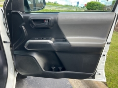 Used 2019 Toyota Tacoma 4WD Access Cab SR5 V6 at Clutts Auto Sales near Hazard, KY