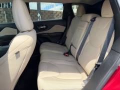Used 2015  Jeep Cherokee 4d SUV 4WD Latitude at Clutts Auto Sales near Hazard&comma; KY