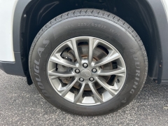 Used 2020 Jeep Cherokee 4d SUV 4WD Latitude Plus Altitude 3.2L at Clutts Auto Sales near Hazard, KY