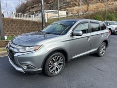 Used 2016  Mitsubishi Outlander 4d SUV AWC SE at Clutts Auto Sales near Hazard, KY